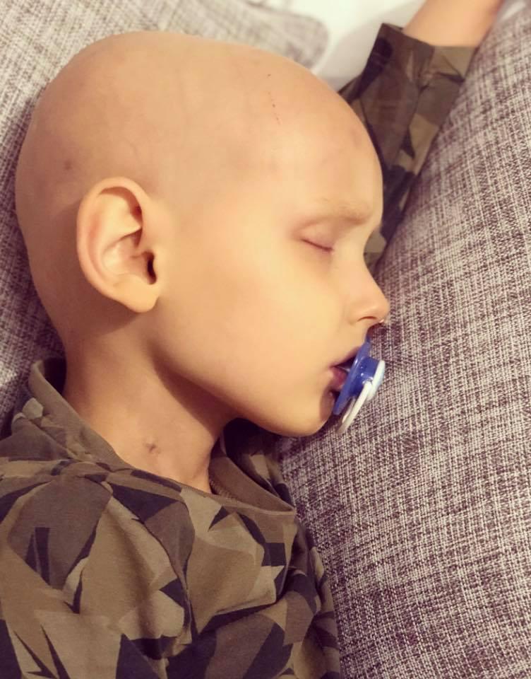 Маленький Чарли Проктор боролся с редкой формой рака более двух лет